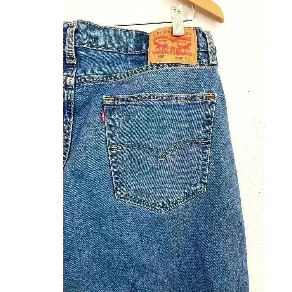 Levi Strauss 505 Straight Leg Regular Fit Medium Wash Denim Jeans 36x30‎ Men's